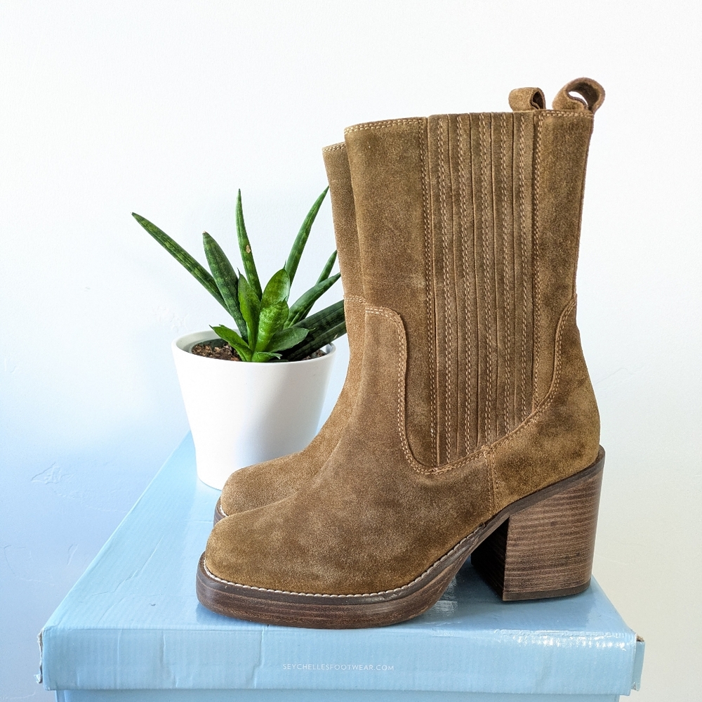 Seychelles Women's Tan Suede Boots